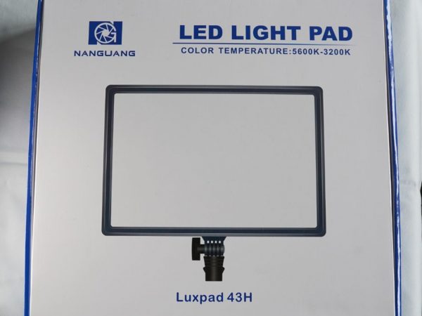 Video Light LuXpad 43H + Stand - Image 2